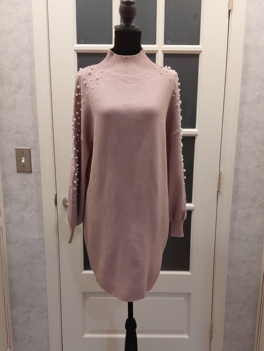 "Impressions" Sz.S, Mauve Pearl-Accent Mock Neck Sweater Dress. No Belt. So soft